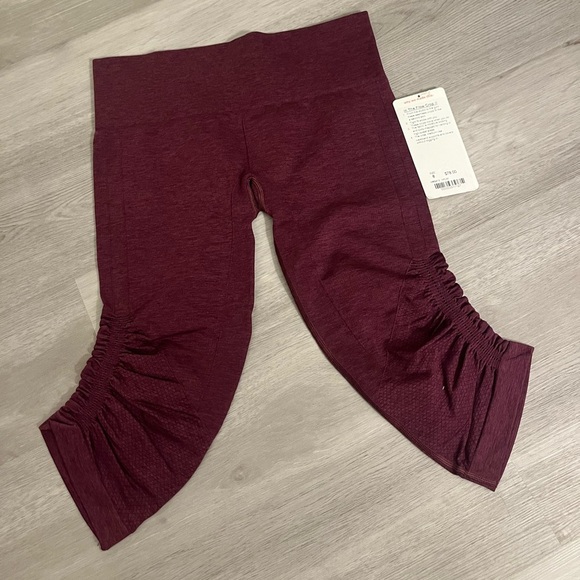 NWT Lululemon In The Flow ll Cropped Leggings - Picture 2 of 6